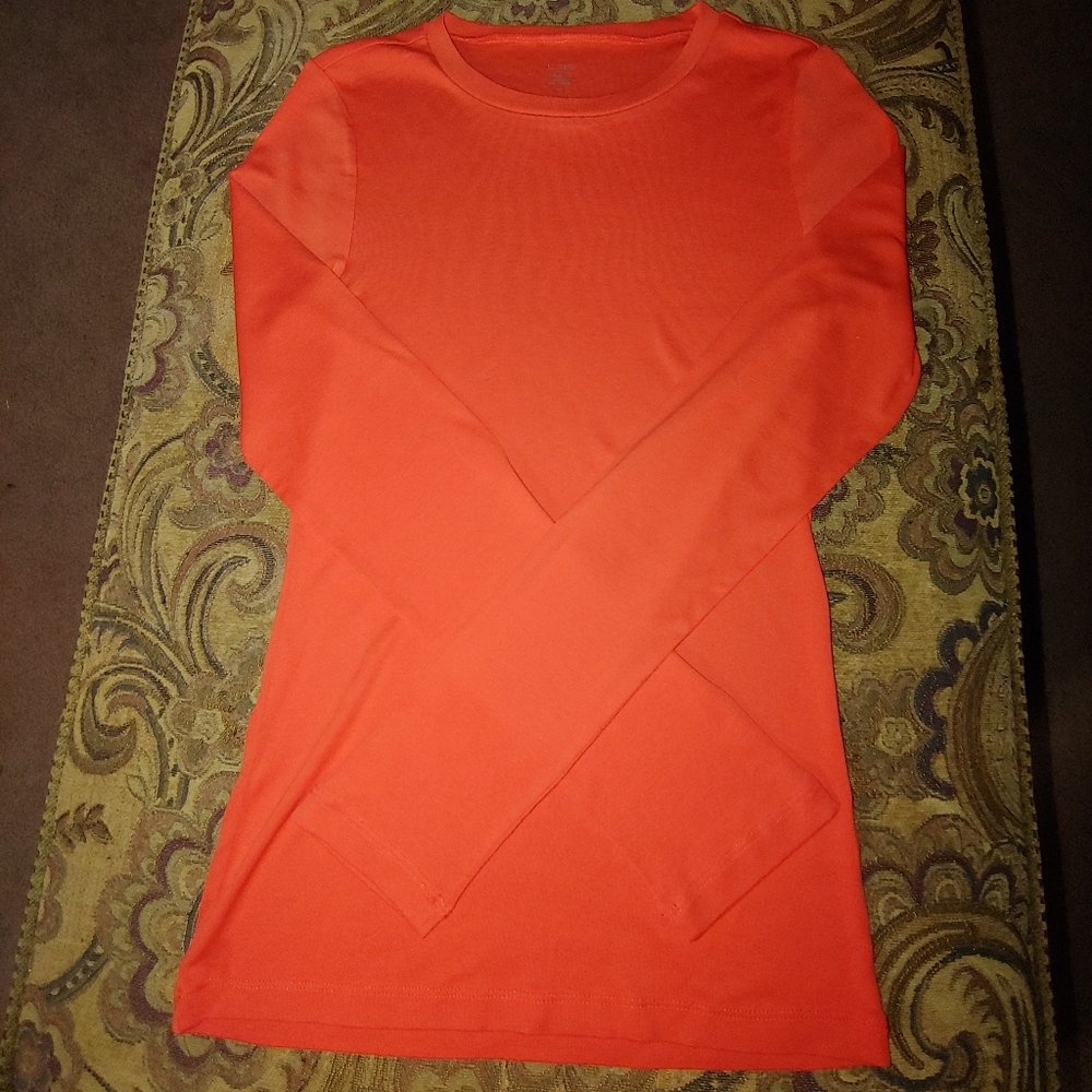 J. CREW FITTED TEE.  SIZE M. - Picture 2 of 4
